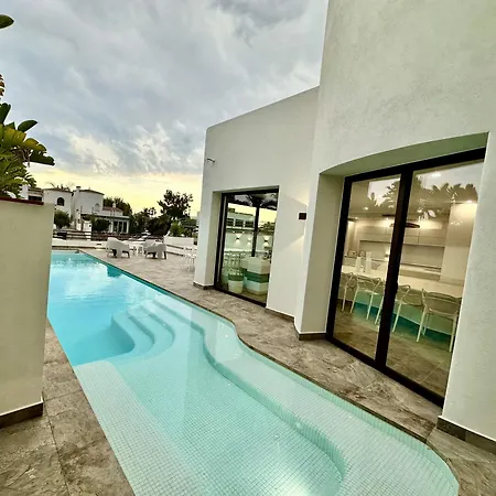 Numero 16 Villa Empuriabrava